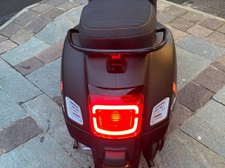 VESPA GTS 300 Super usata 8