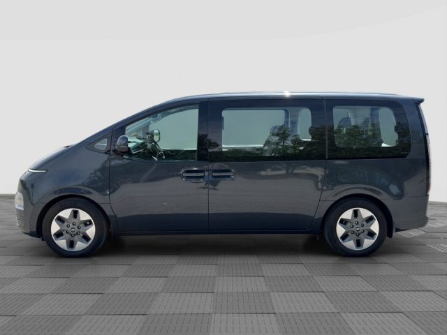 HYUNDAI Staria usata 1