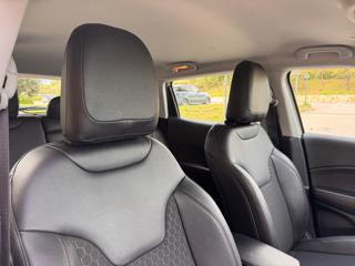 JEEP Compass usata, con Sedile posteriore sdoppiato