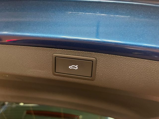 SKODA Karoq usata, con Cruise Control