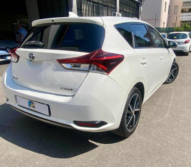 TOYOTA Auris usata 3