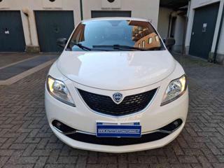 LANCIA Ypsilon usata, con Autoradio