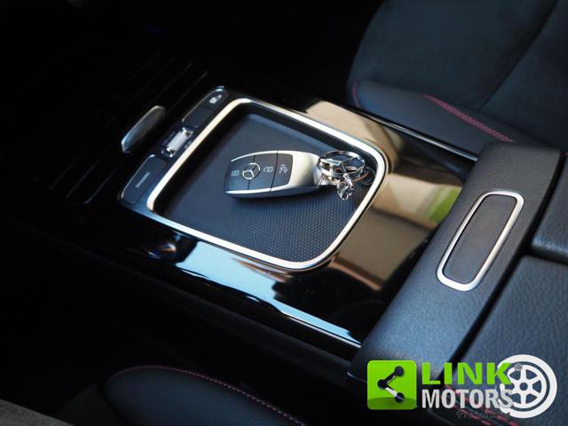 MERCEDES-BENZ CLA 250 usata, con Sedile posteriore sdoppiato