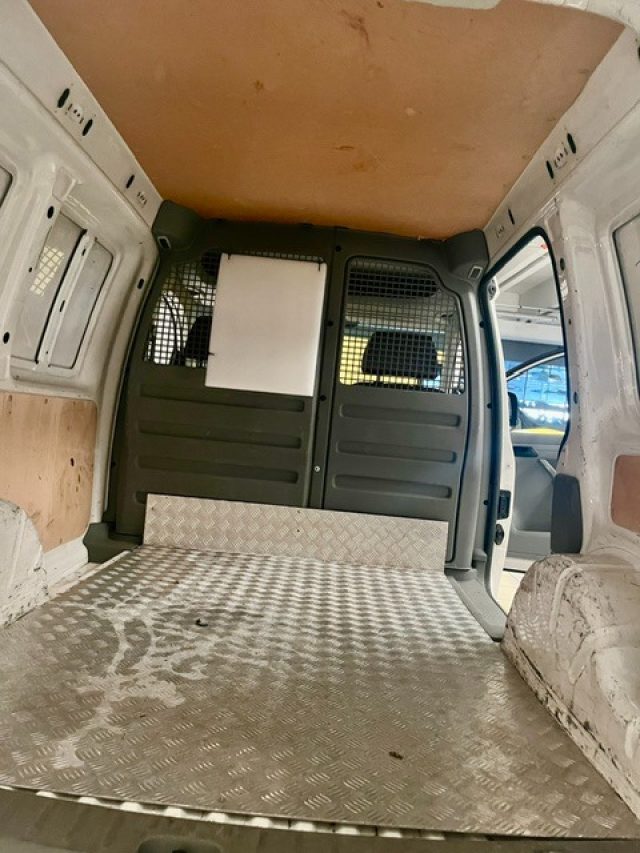 VOLKSWAGEN Caddy usata 14