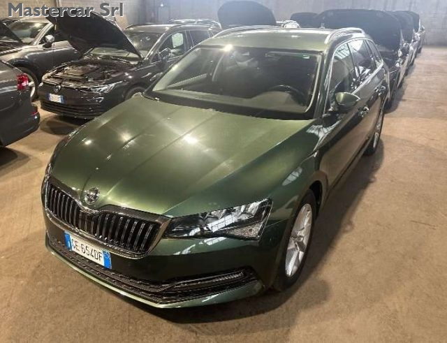 SKODA Superb usata, con Airbag
