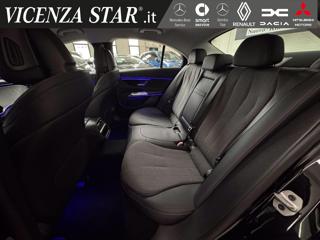 MERCEDES-BENZ E 220 usata, con Cerchi in lega