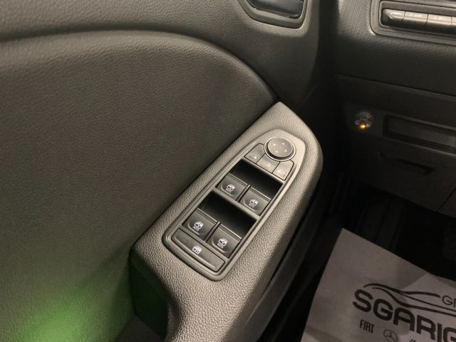 RENAULT Clio usata, con Luci diurne LED