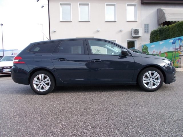 PEUGEOT 308 usata, con Alzacristalli elettrici