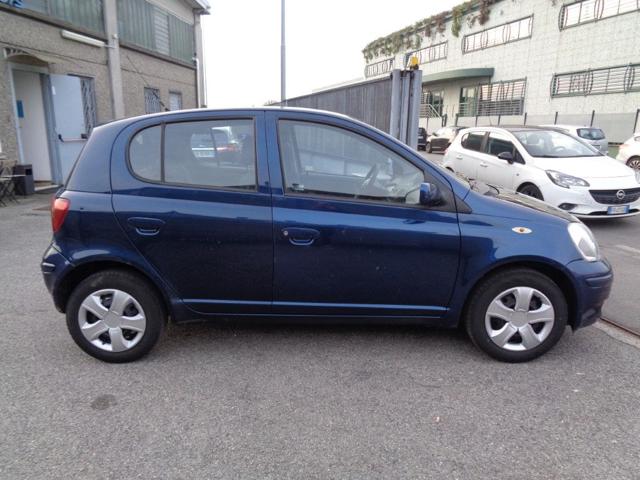 TOYOTA Yaris usata, con Sedile posteriore sdoppiato