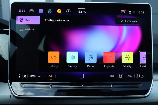 VOLKSWAGEN Golf usata, con Vivavoce