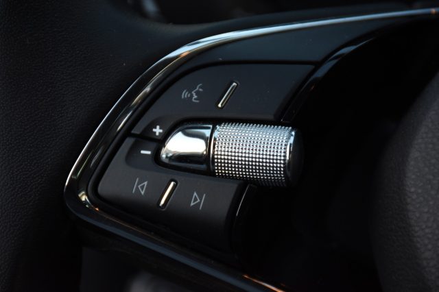 SKODA Karoq usata, con USB