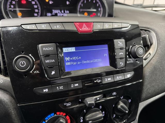 LANCIA Ypsilon usata, con USB