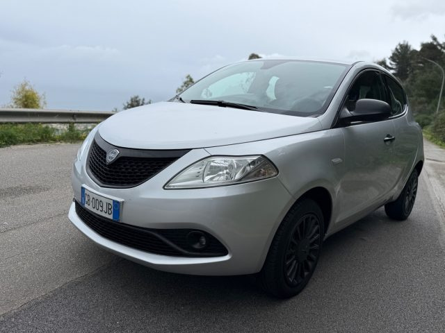 LANCIA Ypsilon usata, con Airbag