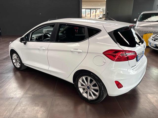 FORD Fiesta usata, con Autoradio