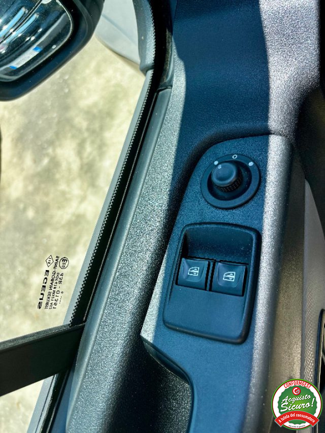 RENAULT Trafic usata, con USB