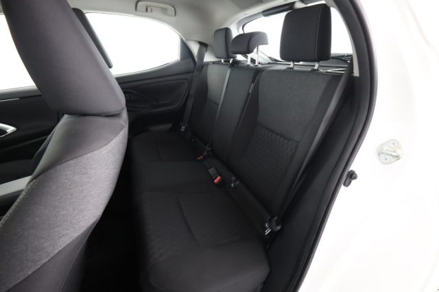 TOYOTA Yaris usata 3