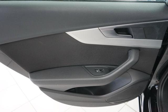AUDI A4 usata, con Specchietti laterali elettrici