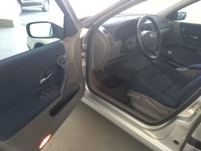 RENAULT Laguna usata, con Controllo automatico clima