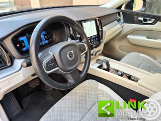 VOLVO XC60 usata, con Sensori di parcheggio anteriori