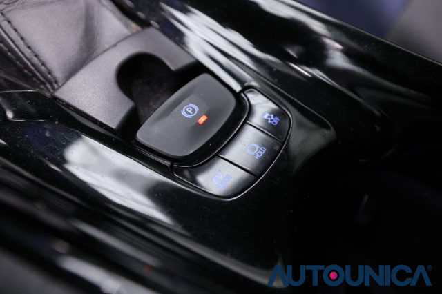 TOYOTA C-HR usata, con Specchietti laterali elettrici
