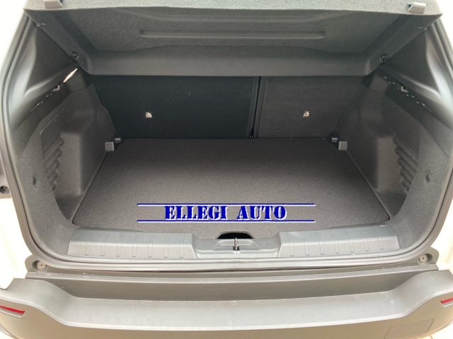 JEEP Avenger usata, con USB