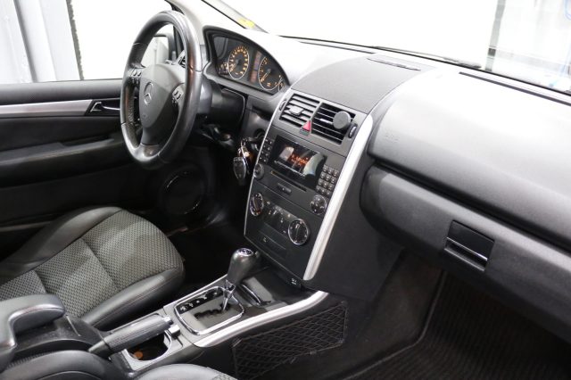 MERCEDES-BENZ A 150 usata, con Lettore CD