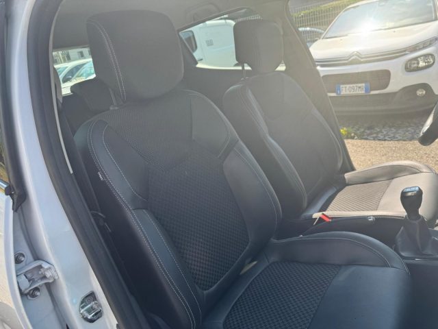 RENAULT Clio usata, con Autoradio digitale