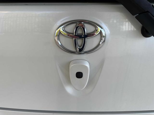 TOYOTA iQ usata 49