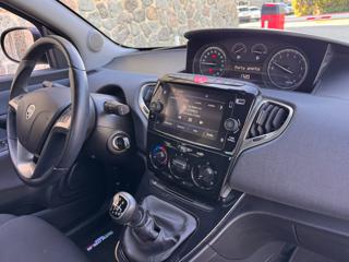 LANCIA Ypsilon usata, con Sedile posteriore sdoppiato