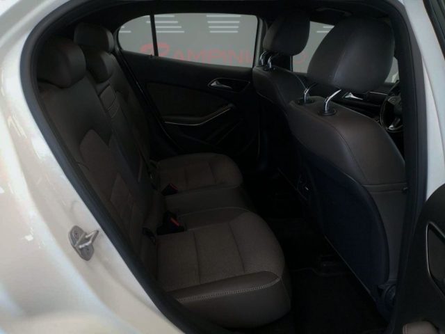 MERCEDES-BENZ GLA 200 usata 17