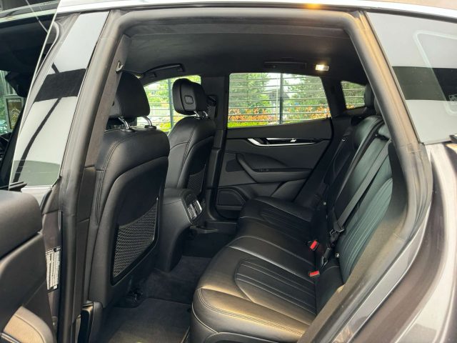 MASERATI Levante usata, con Fendinebbia