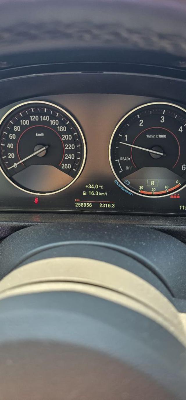BMW 320 usata, con Fari Xenon
