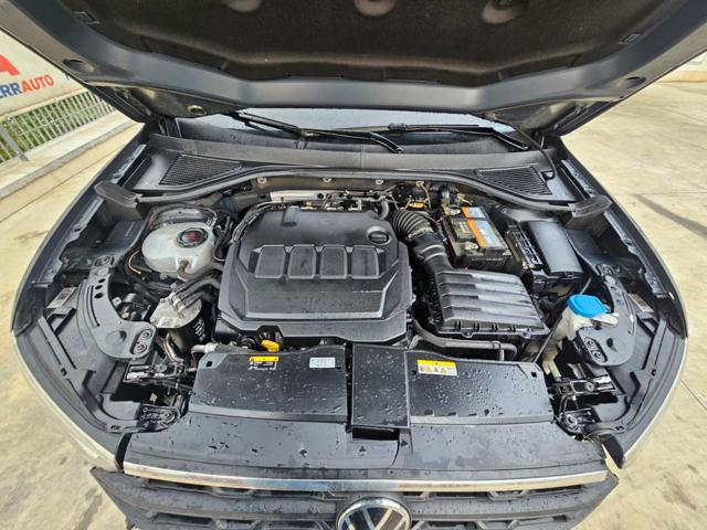 VOLKSWAGEN T-Roc usata 21