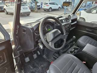 LAND ROVER Defender usata 9