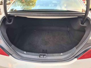 MERCEDES-BENZ CLA 200 usata, con Park Distance Control
