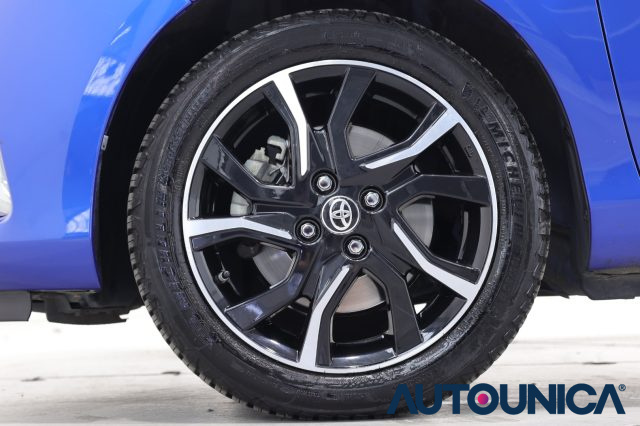 TOYOTA Yaris usata, con Touch screen