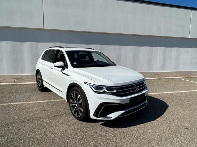 VOLKSWAGEN Tiguan usata, con Airbag