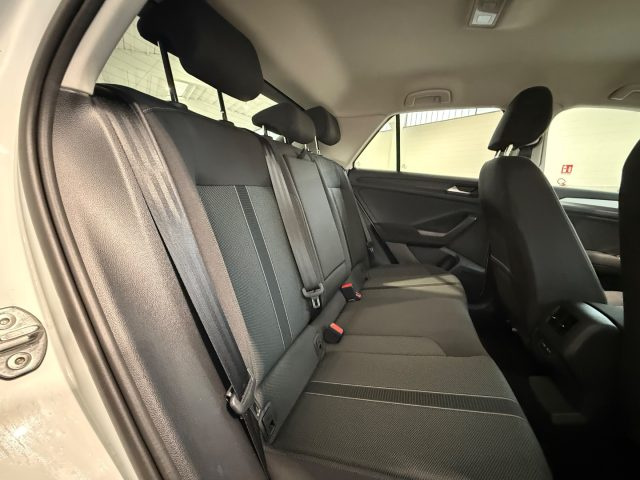 VOLKSWAGEN T-Roc usata 26