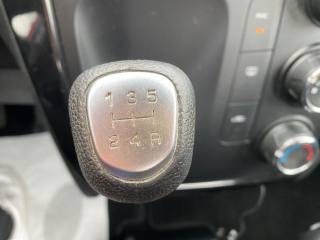 MAHINDRA KUV100 usata, con Specchietti laterali elettrici