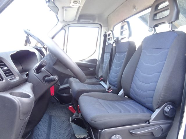 IVECO Daily usata, con Cruise Control