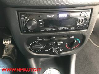PEUGEOT 206 usata, con USB