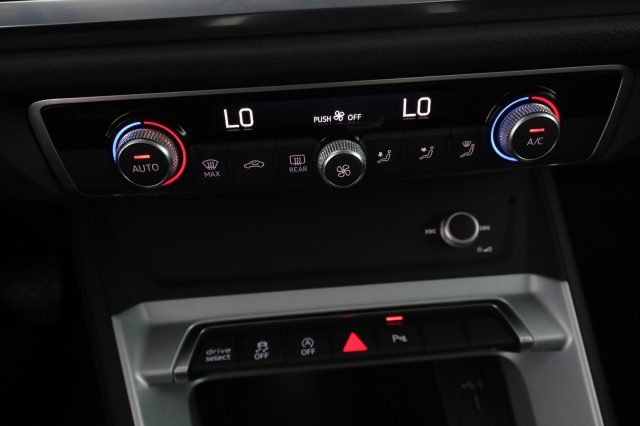 AUDI Q3 usata 11