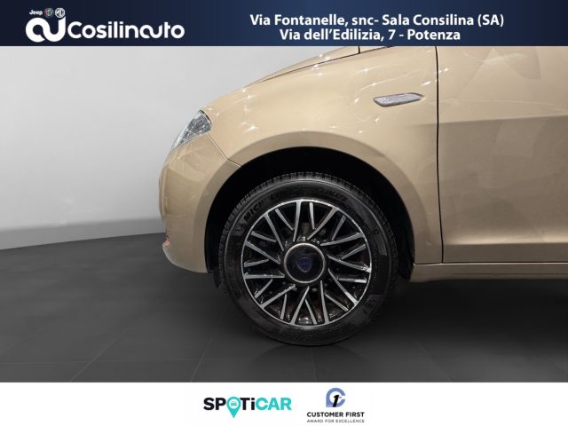 LANCIA Ypsilon usata, con MP3