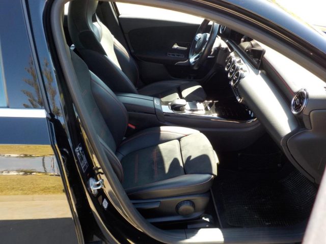 MERCEDES-BENZ A 180 usata, con Sensori di parcheggio posteriori