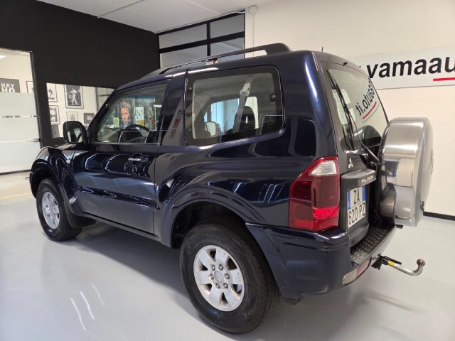 MITSUBISHI Pajero usata, con Autoradio