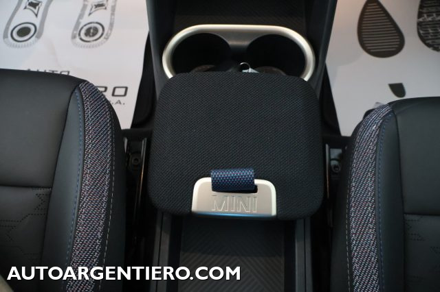 MINI Countryman usata, con Fari LED