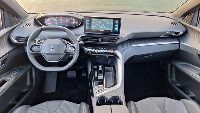 PEUGEOT 3008 usata, con Airbag