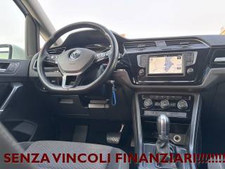 VOLKSWAGEN Touran usata, con Servosterzo