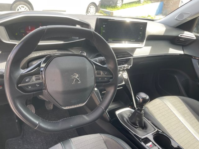 PEUGEOT 2008 usata 9