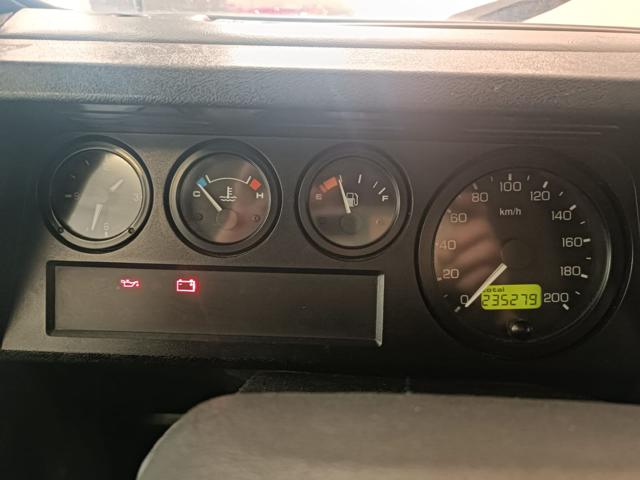 LAND ROVER Defender usata 14